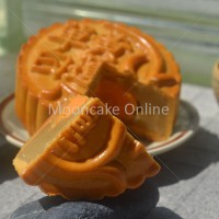 单白莲蓉 White Lotus Paste Mooncake with 1 Yolk